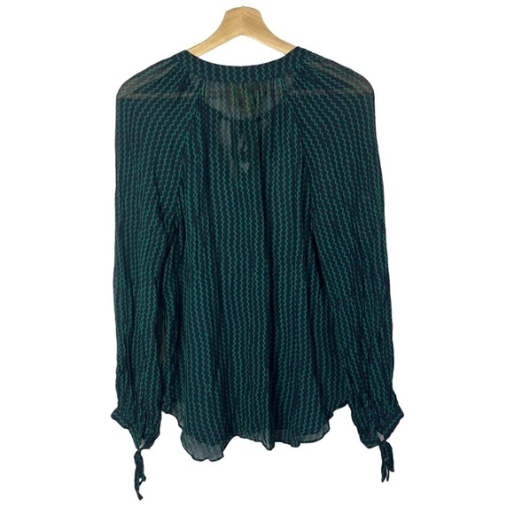 Anthropologie Maeve Petite Della Navy Blue & Green Chevron Long Sleeve Blouse LP - Picture 3 of 5